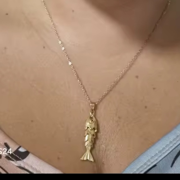 Gold Fish Pendant Necklace - Picture 6 of 10
